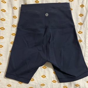 Lululemon SIZE 2 biker shorts in navy